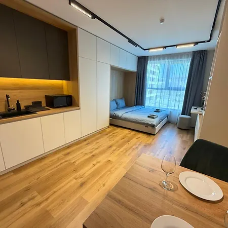 Genoa Cozy Near Metro Working Desk And Wifi * Sofia